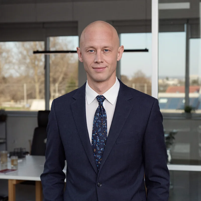 Artem Antoniuk im Kundengespräch
